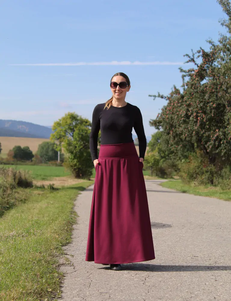 Úpletová sukňa vínová