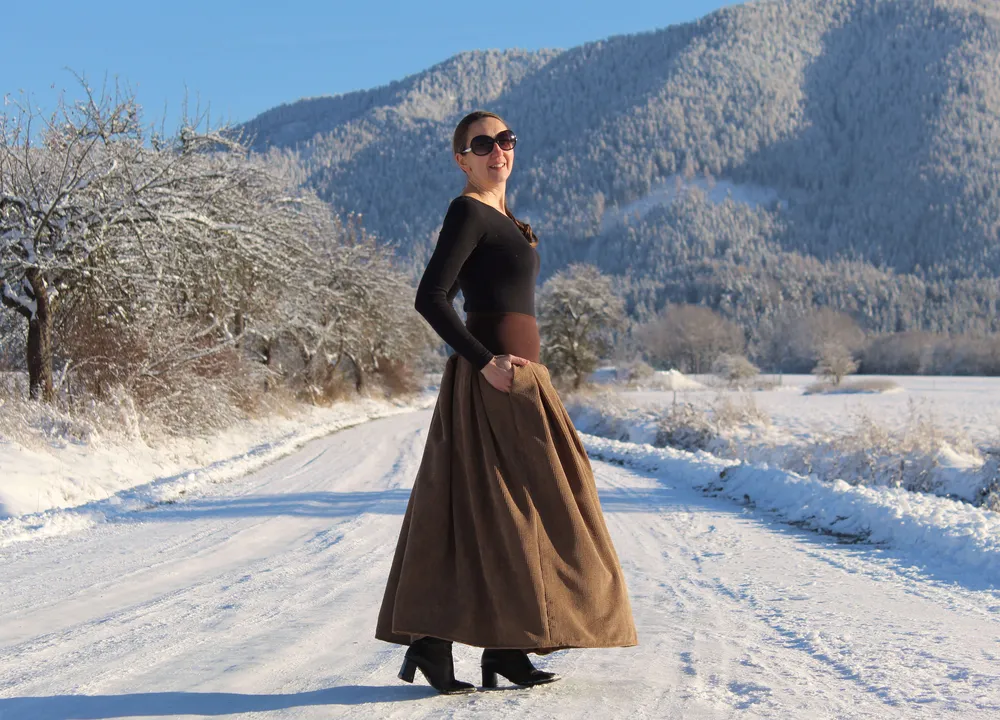 Dlhá svetlohnedá sukňa