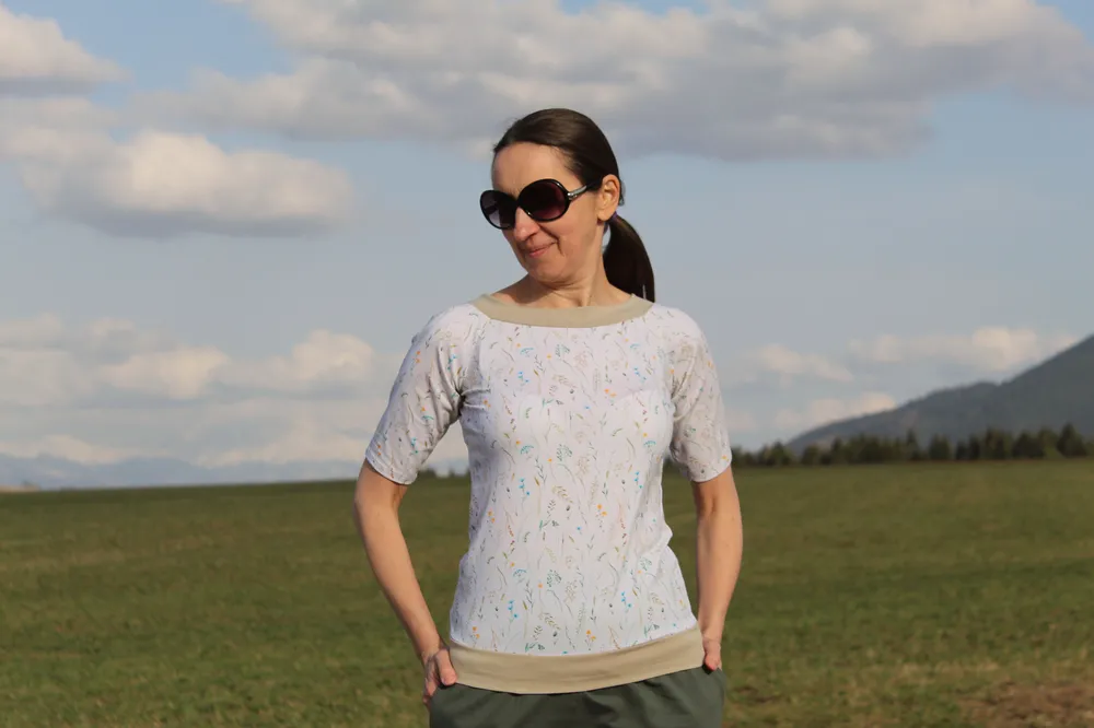 Tričko béžové s rastlinkami