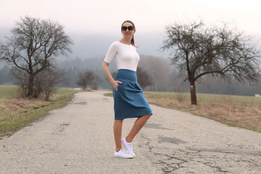 Krátka sukňa petrolejová