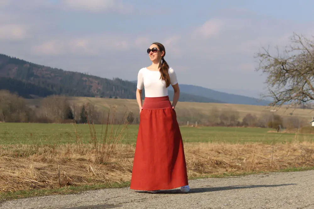 Ľanová sukňa tehlová