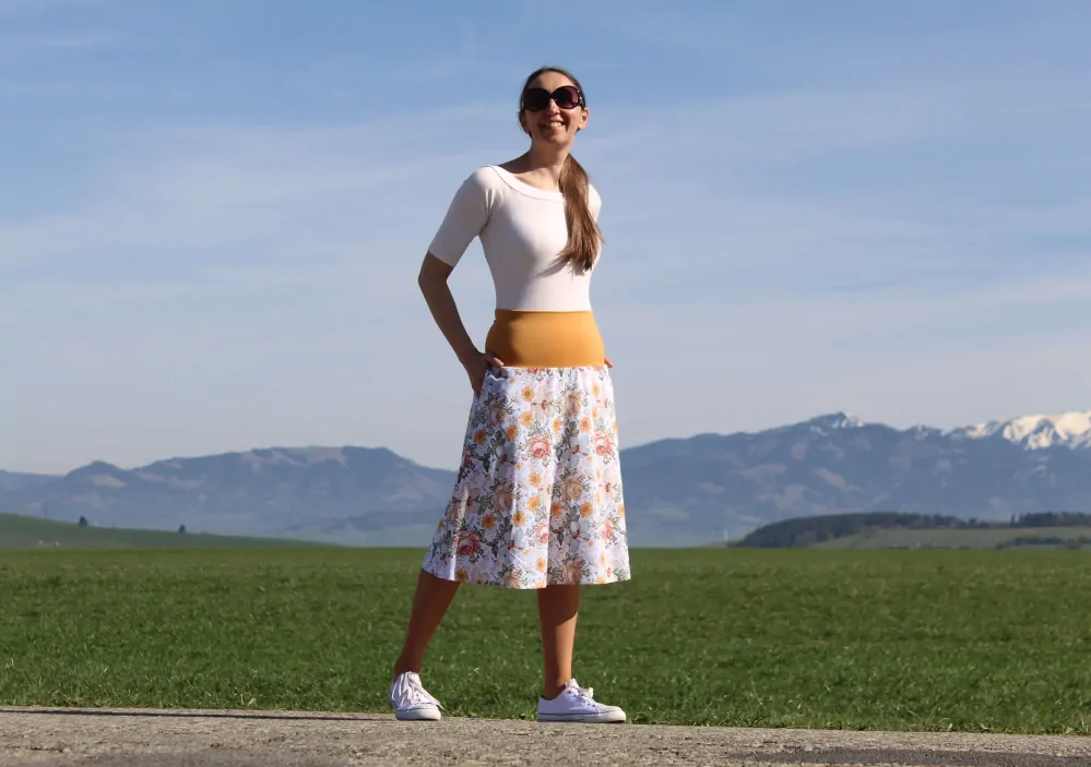 Bavlnená sukňa bielo-horčicová