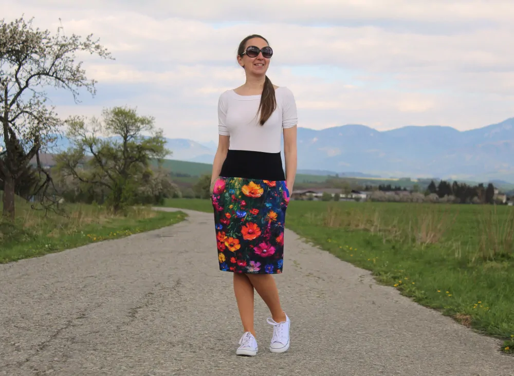 Krátka sukňa "farebné maky"