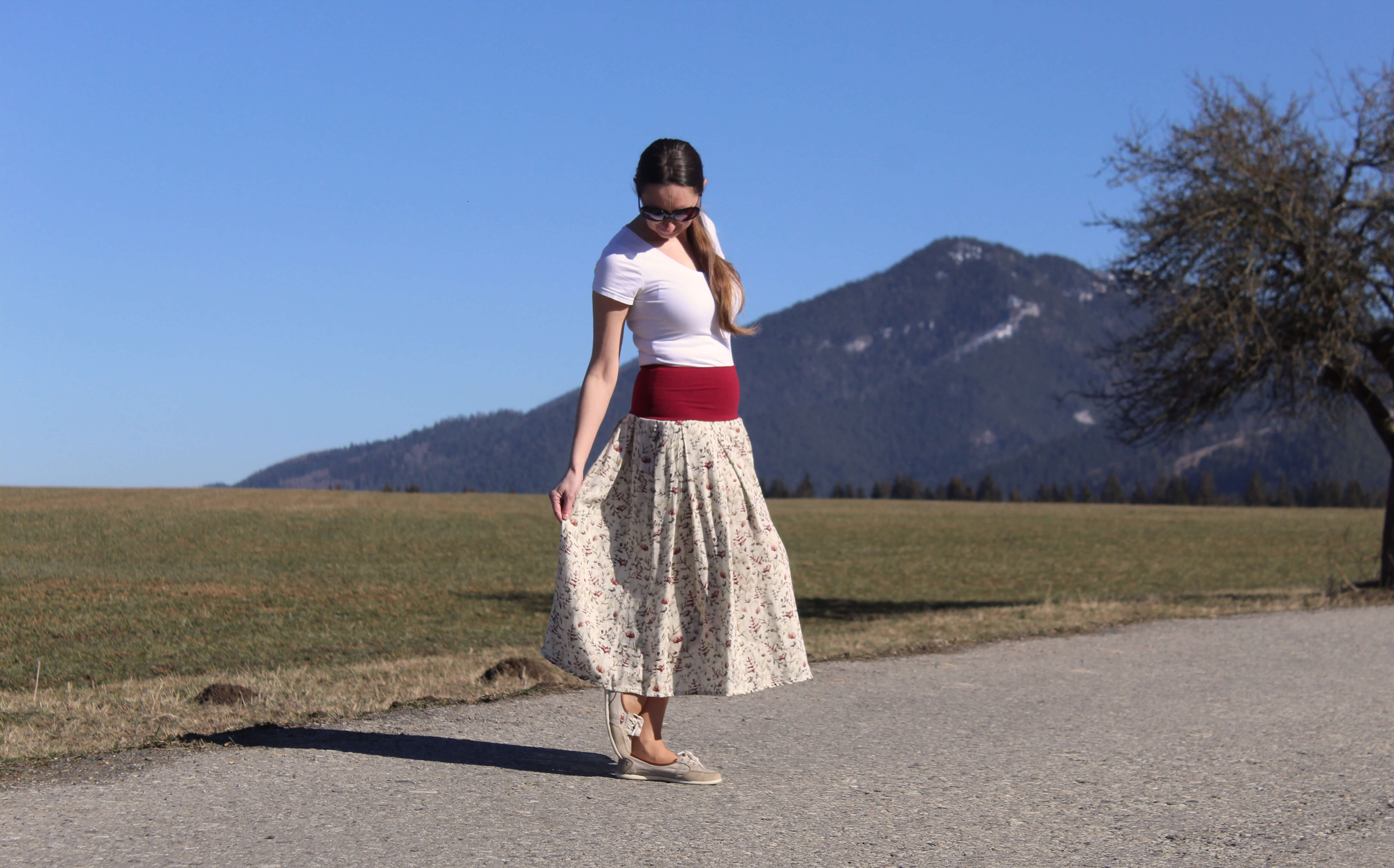 Mušelínová béžovo-vínová sukňa