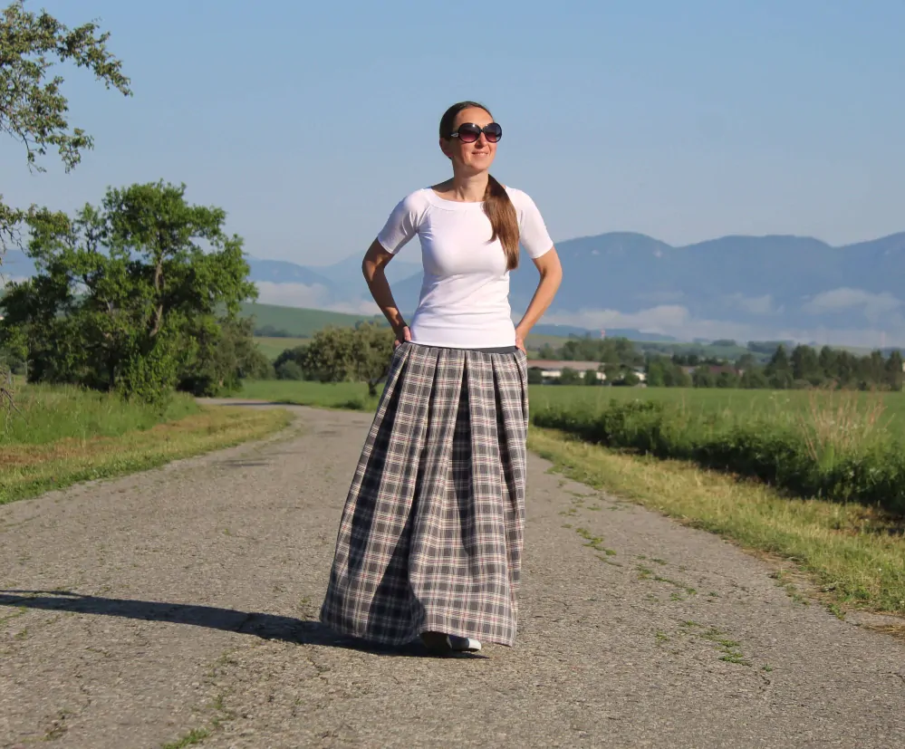 Dlhá skladaná károvaná sukňa šedo-žltá