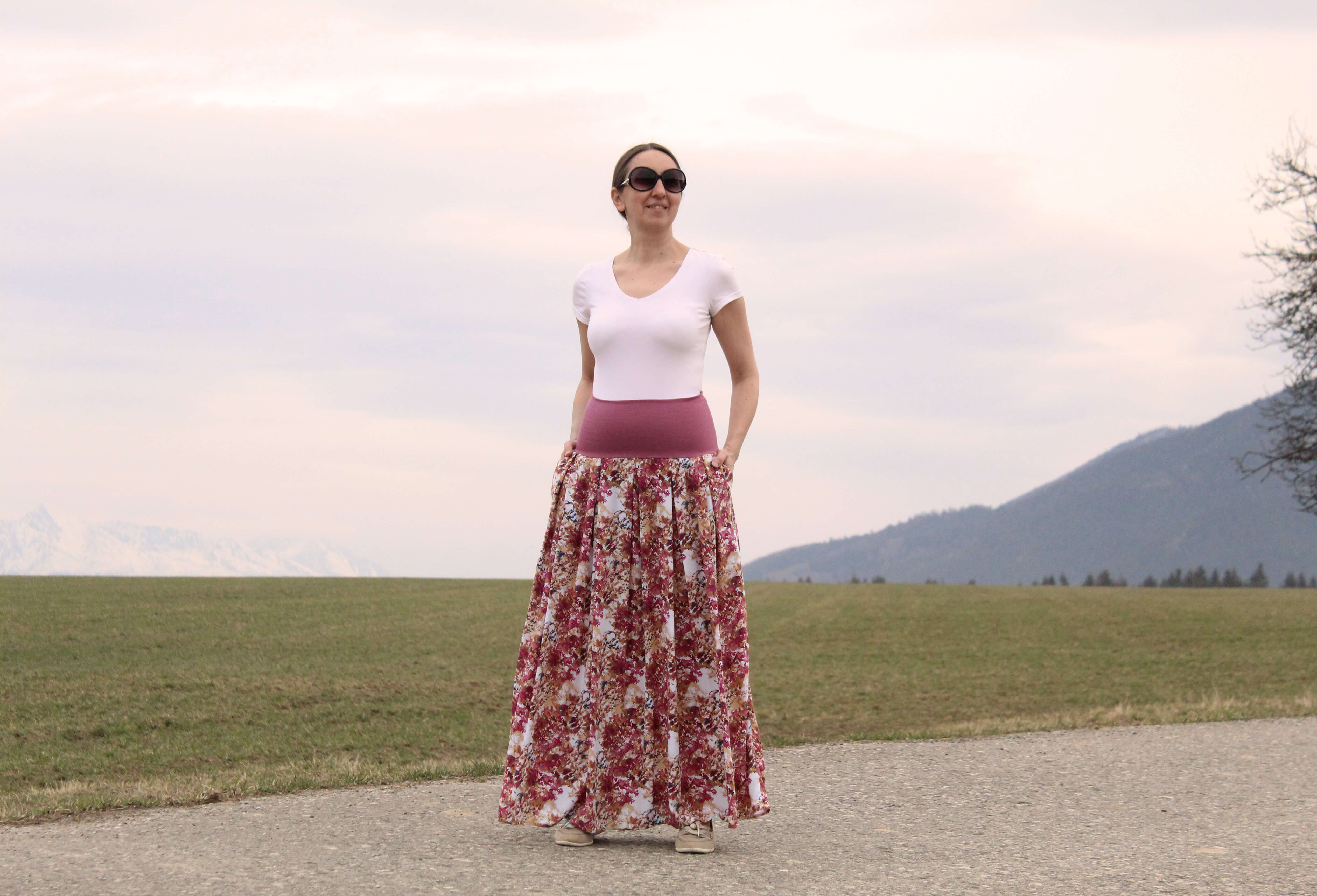 Viskózová sukňa staroružovo-hnedo-biela