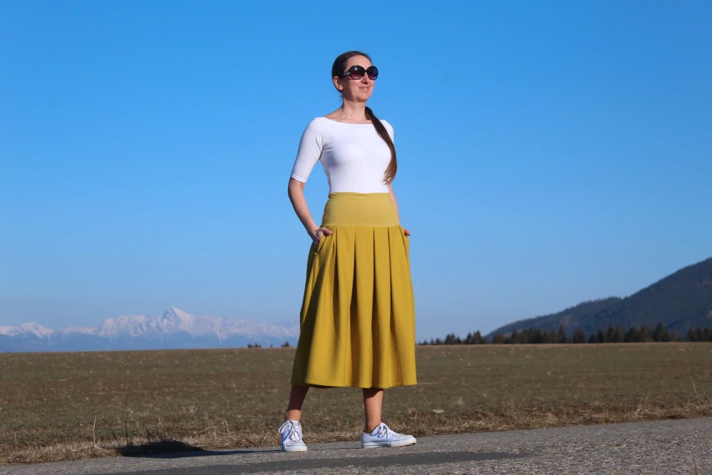 Žltozelená úpletová sukňa