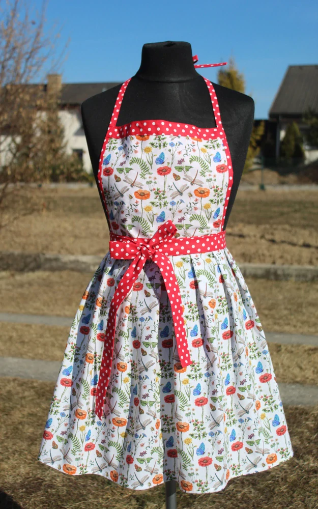 Dámska zásterka s vlčími makmi