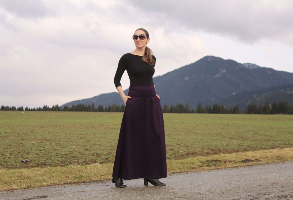 Slivková áčková úpletová sukňa s vreckami