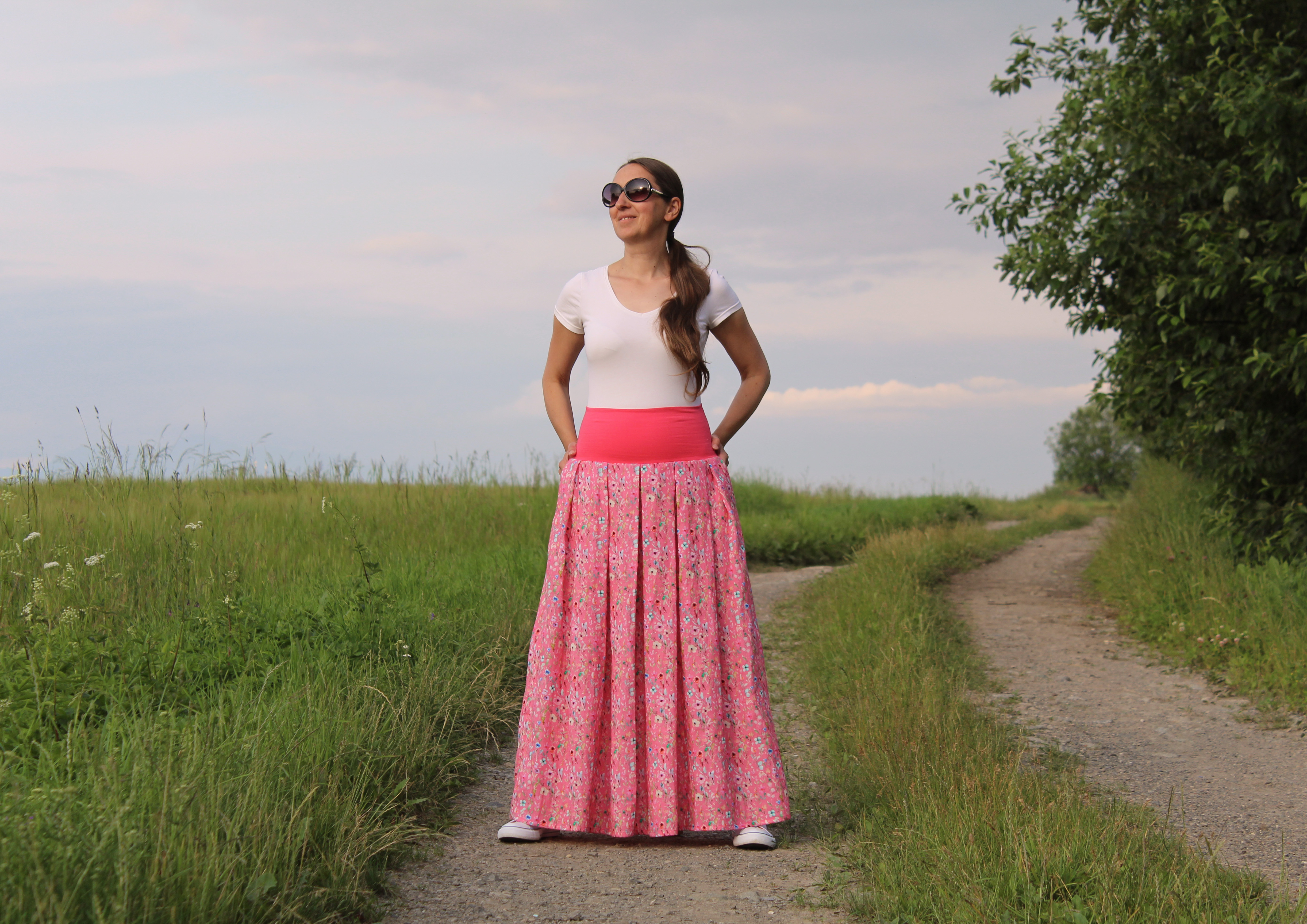 Mušelínová skladaná sukňa ružová s kvetinami