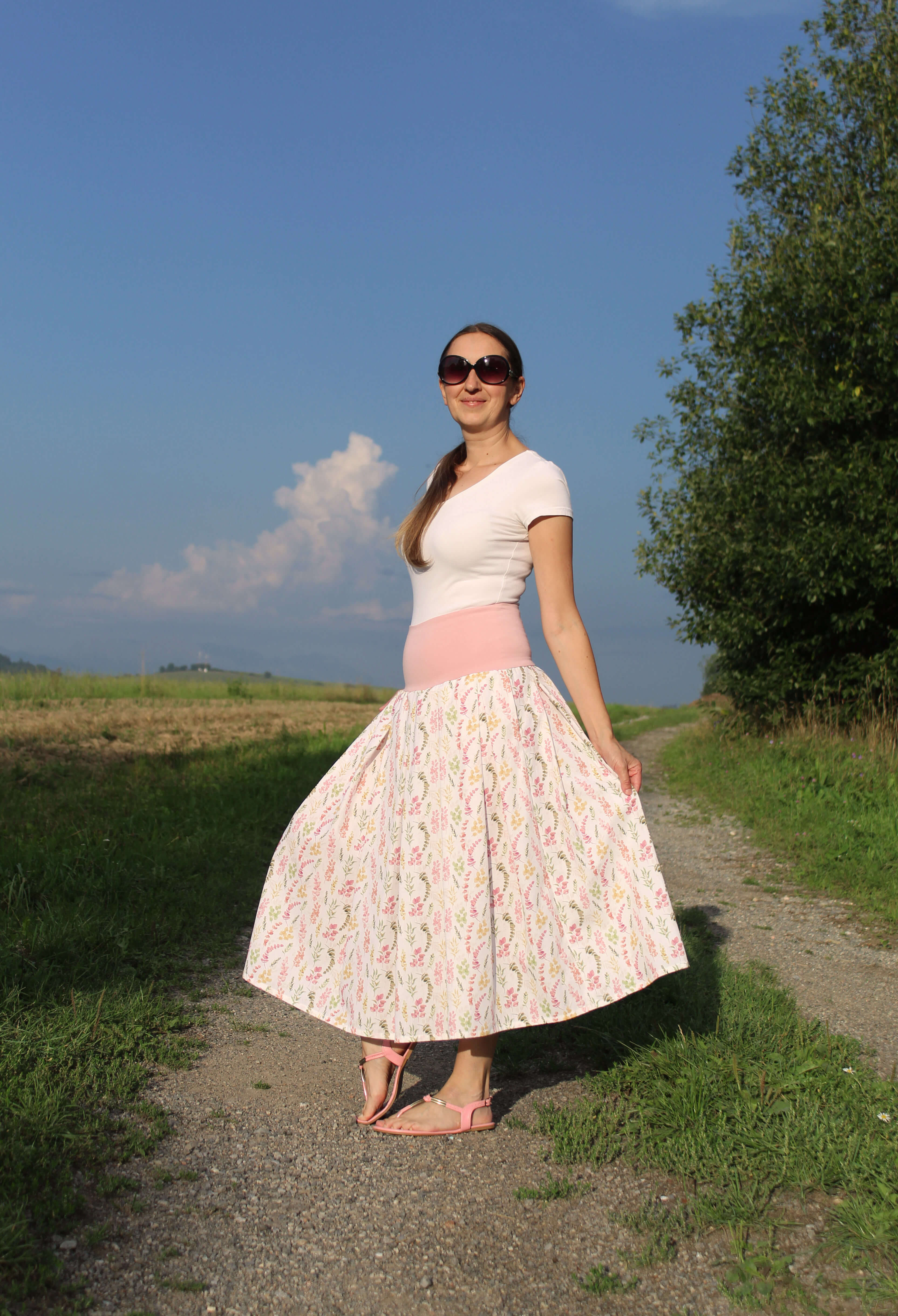 Bavlnená skladaná sukňa ružovo-zelené lístky