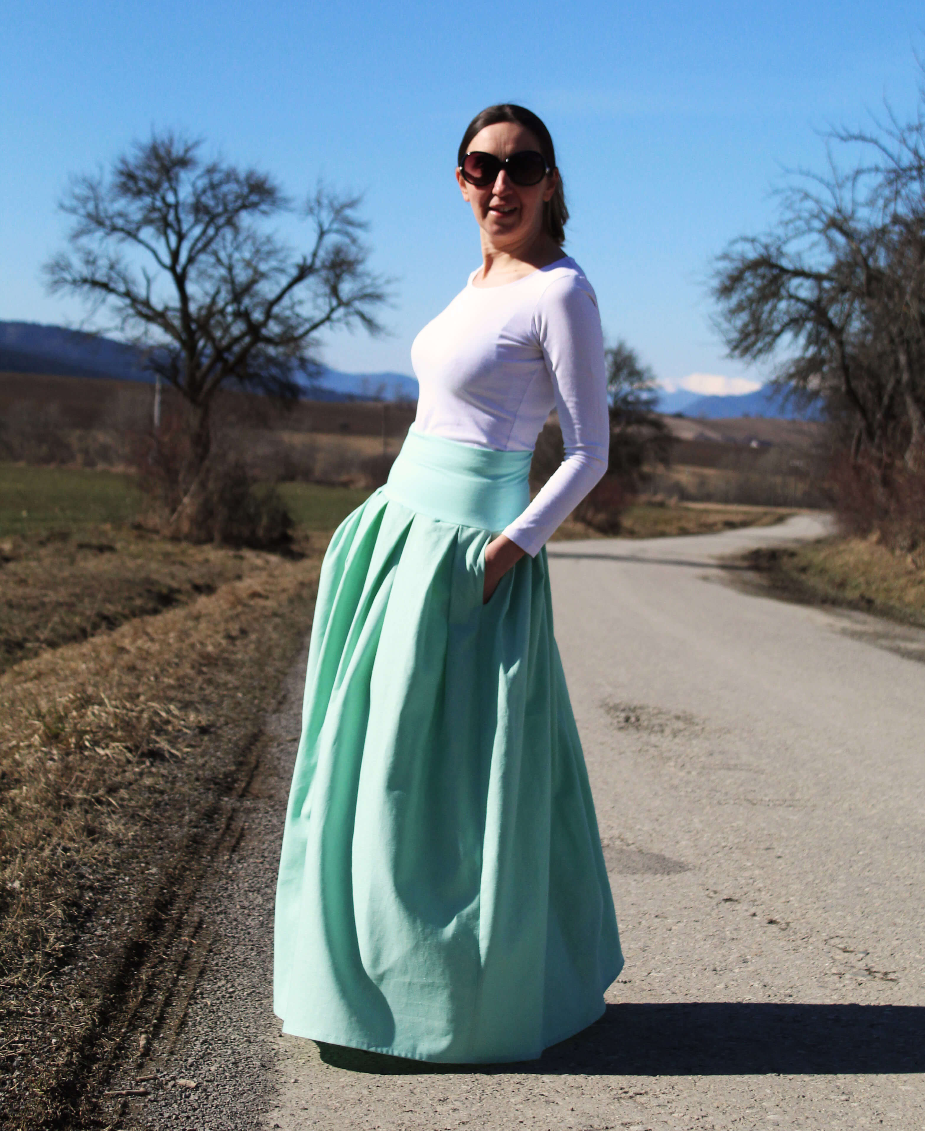 Ľanová mentolová skladaná sukňa