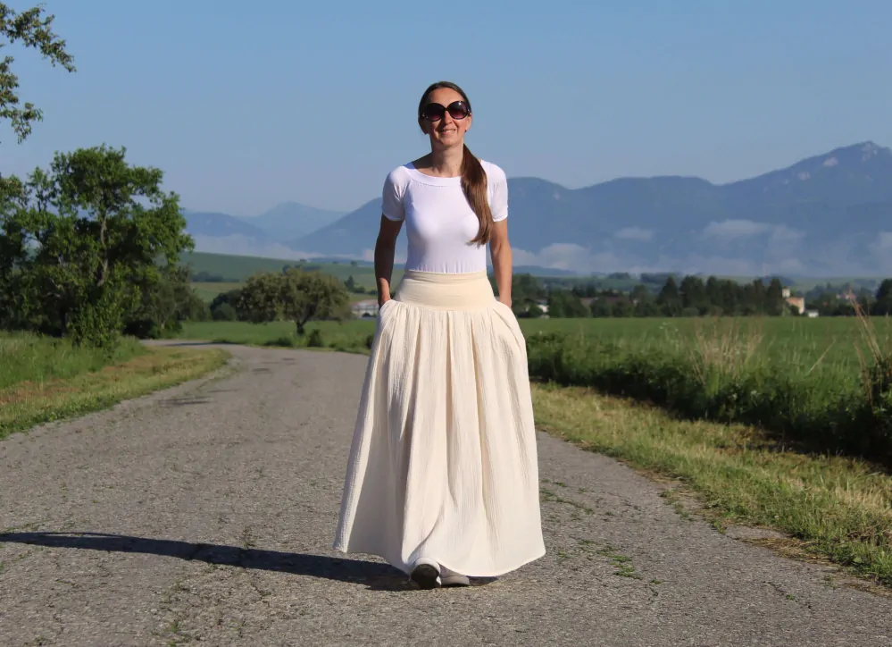 Mušelínová smotanová skladaná sukňa