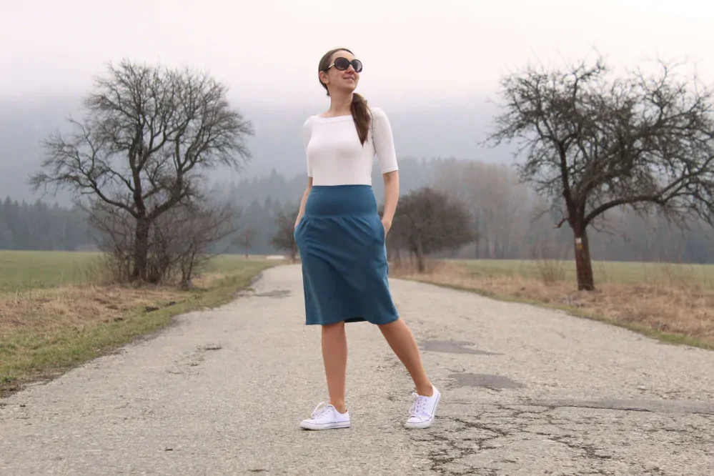 Krátka sukňa petrolejová