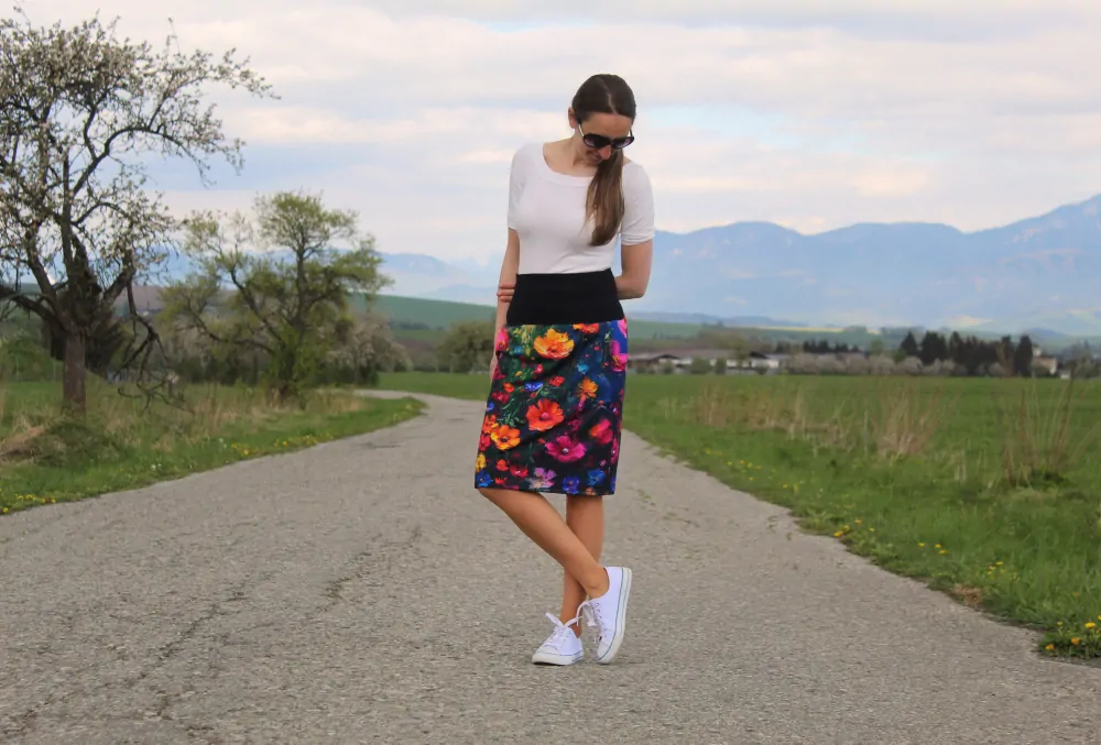 Krátka sukňa "farebné maky"