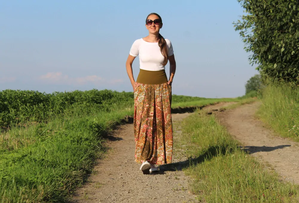 Viskózová sukňa s kašmírovým vzorom