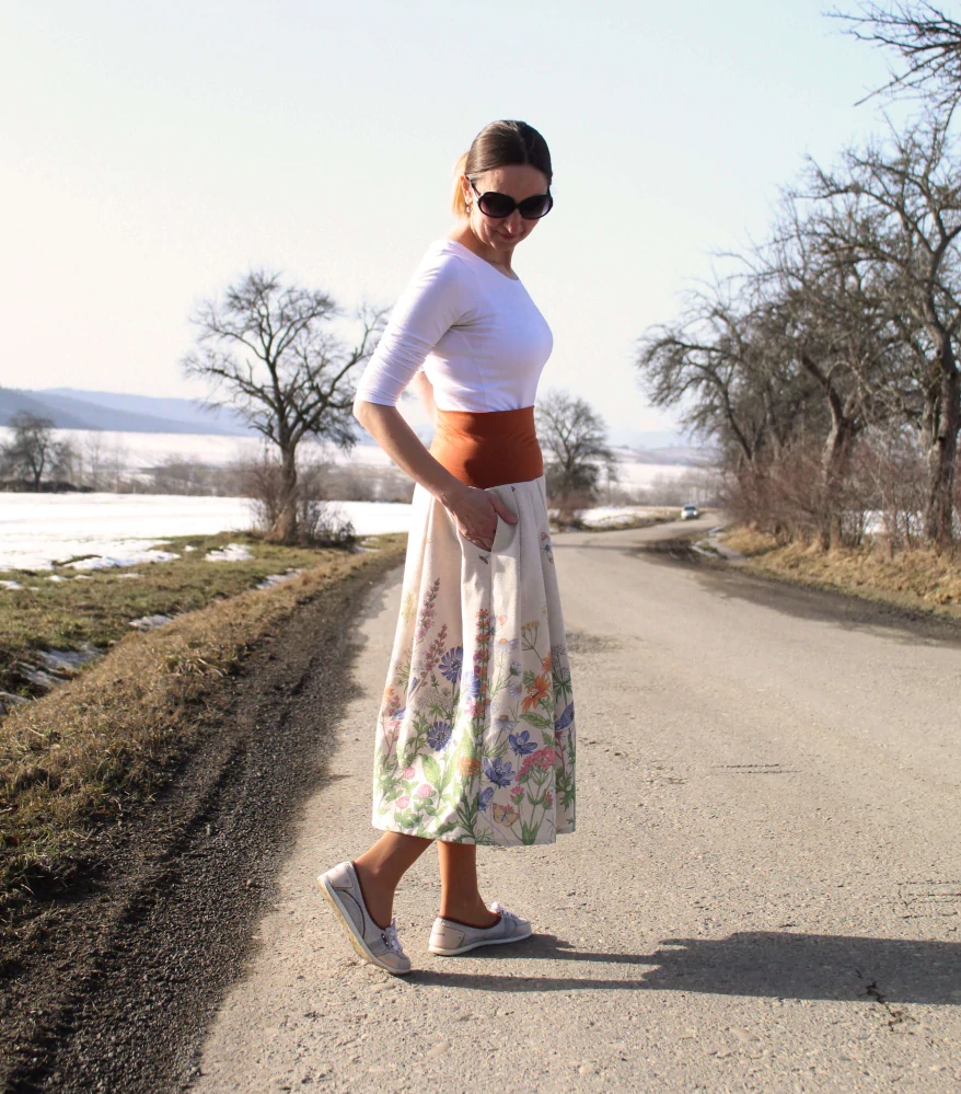 Trojštvrťová sukňa s bylinkami