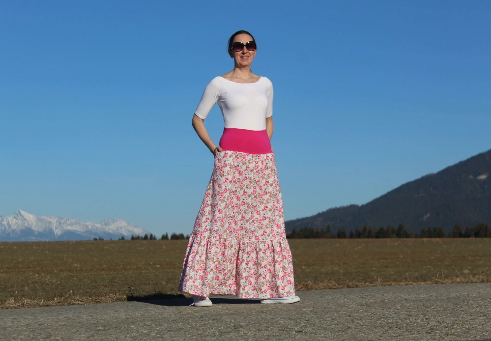 Bavlnená sukňa s ružičkami