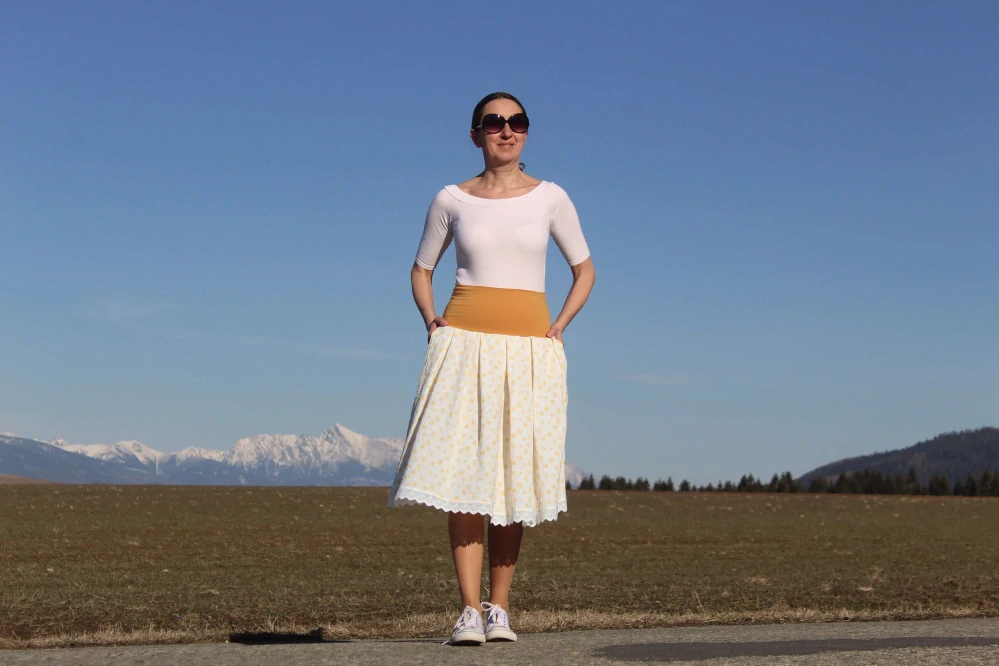 Mušelínová bielo-žltá púpavová sukňa