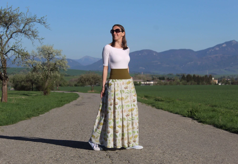 Dlhá skladaná sukňa hnedo-zelené paprade