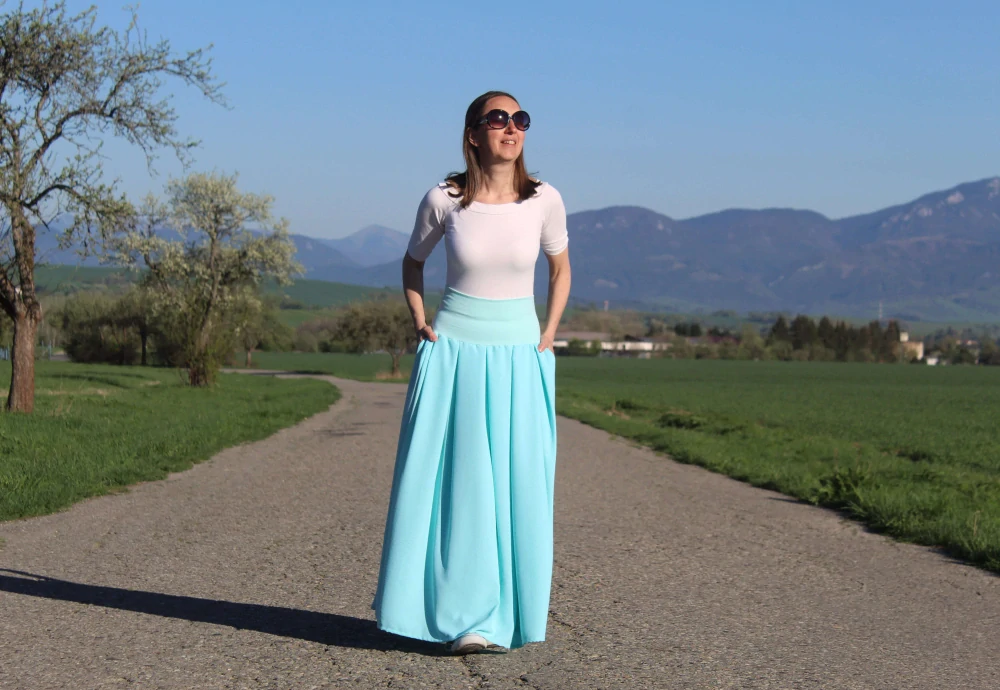 Dlhá "mentolová" skladaná sukňa