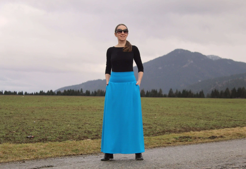 Tyrkysová áčková úpletová sukňa s vreckami