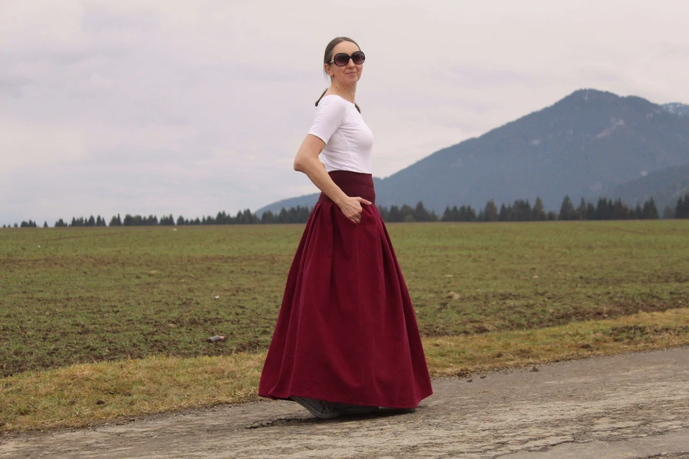 Dlhá skladaná ľanová sukňa vínová