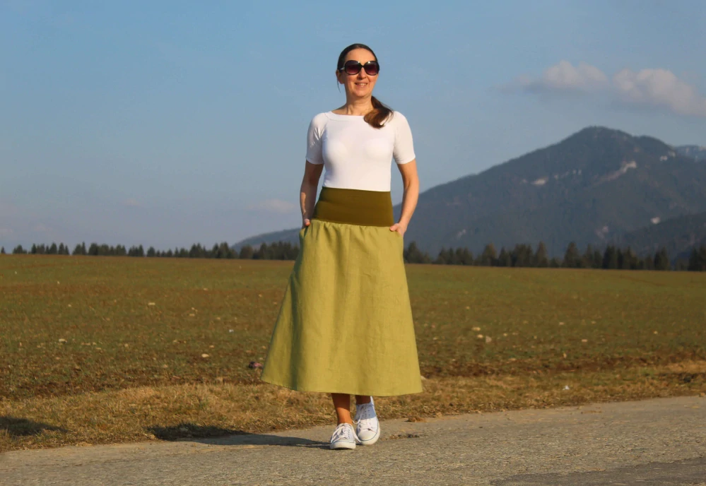 Svetlozelená ľanová sukňa