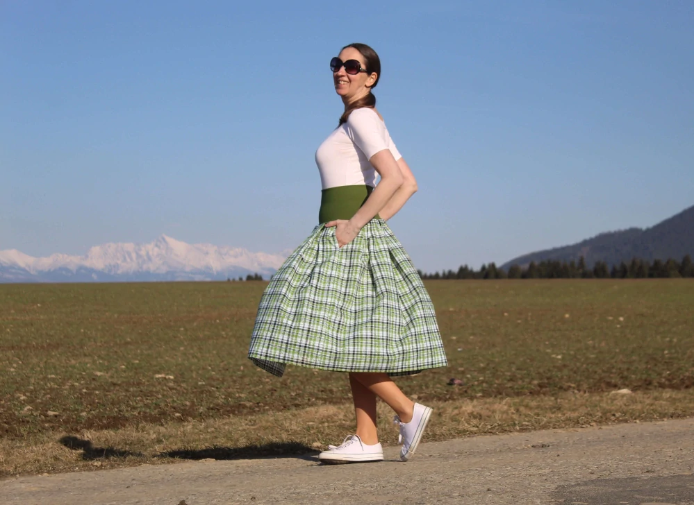 Bavlnená zelená károvaná midi sukňa 