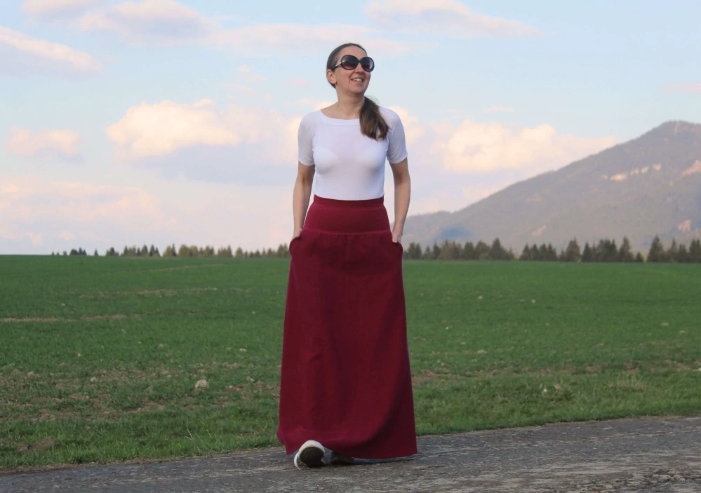 Dlhá áčková ľanová sukňa vínová