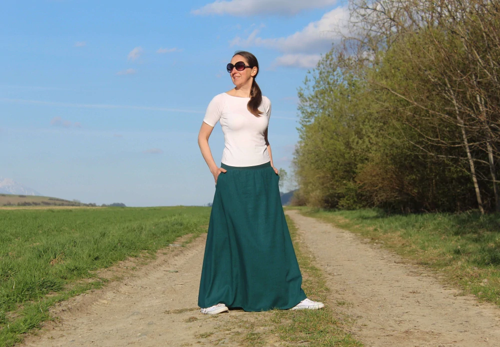 Dlhá áčková ľanová sukňa petrolejovozelená