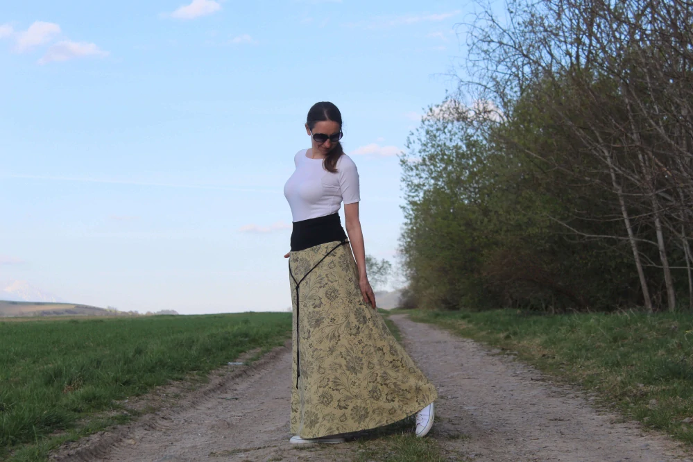 Dlhá skladaná ľanová sukňa hnedá