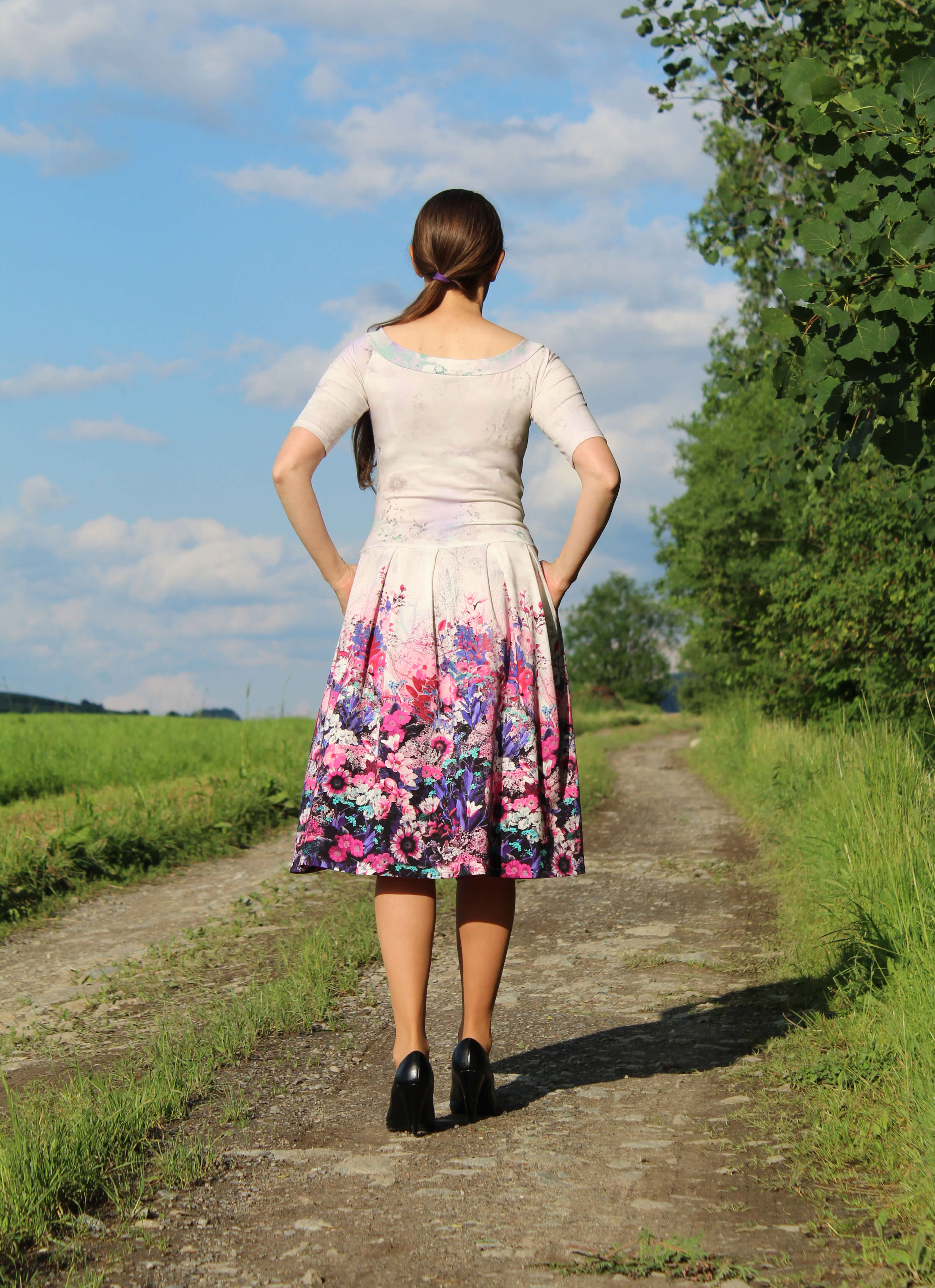 Úpletové šaty fialovo-ružová lúka