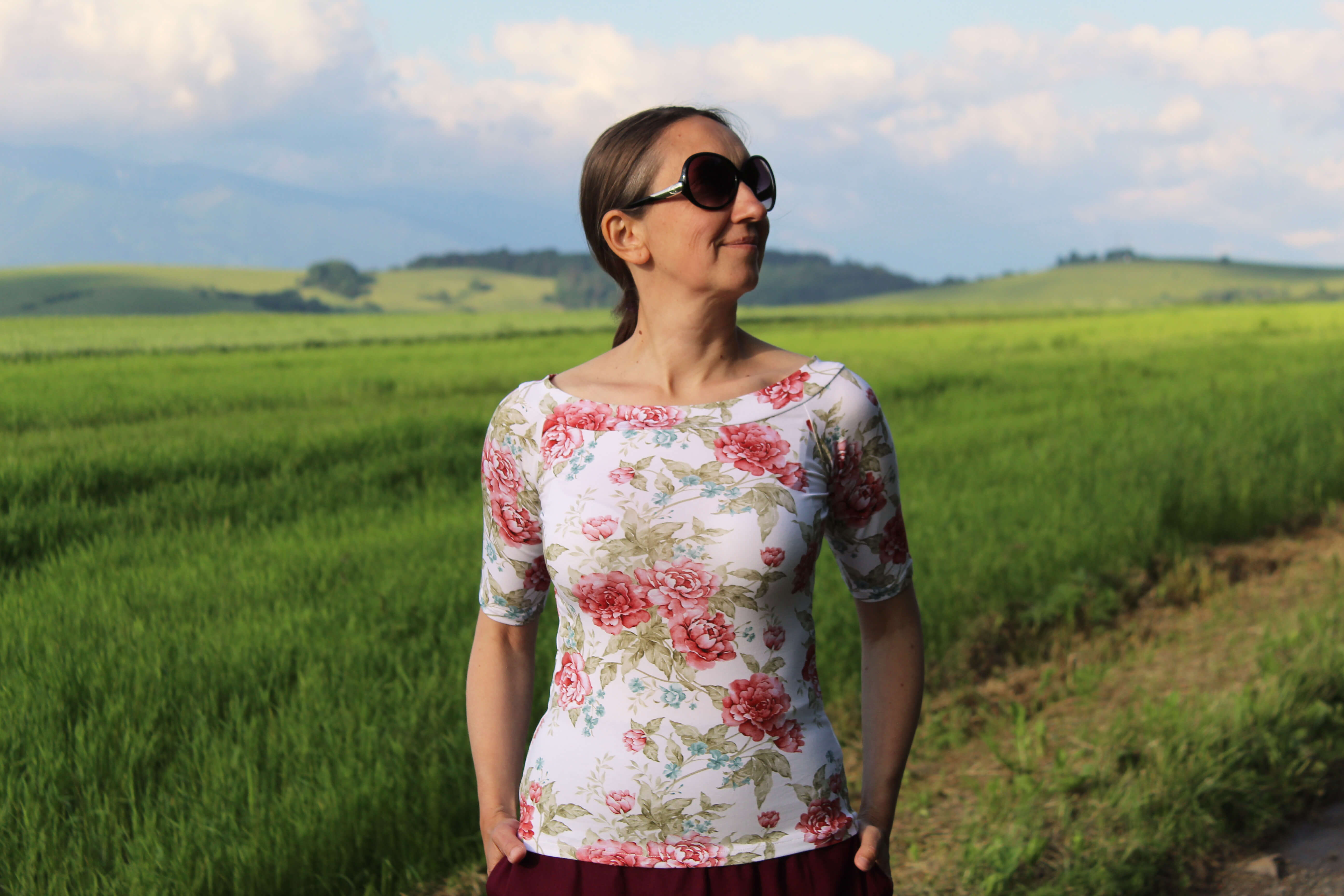 Tričko červené pivonie