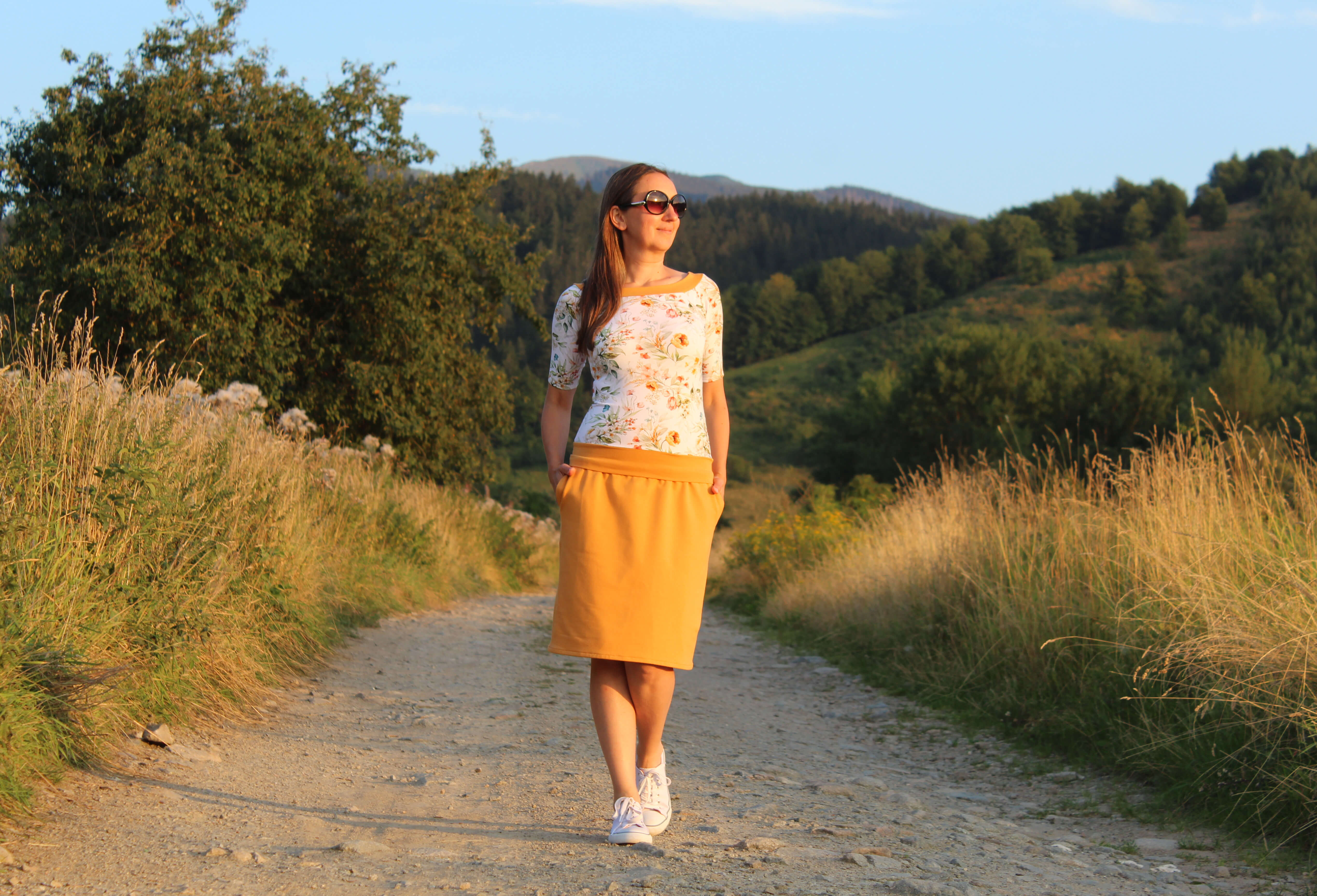 Krátka sukňa horčicová