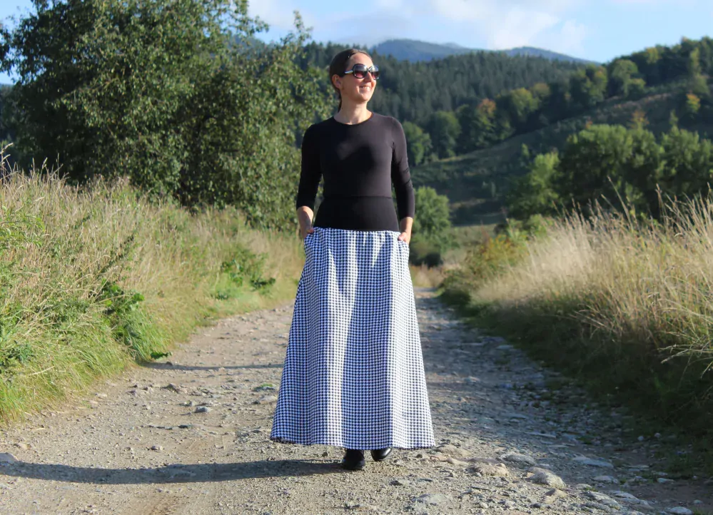 Dlhá sukňa čierno-biele pepitko