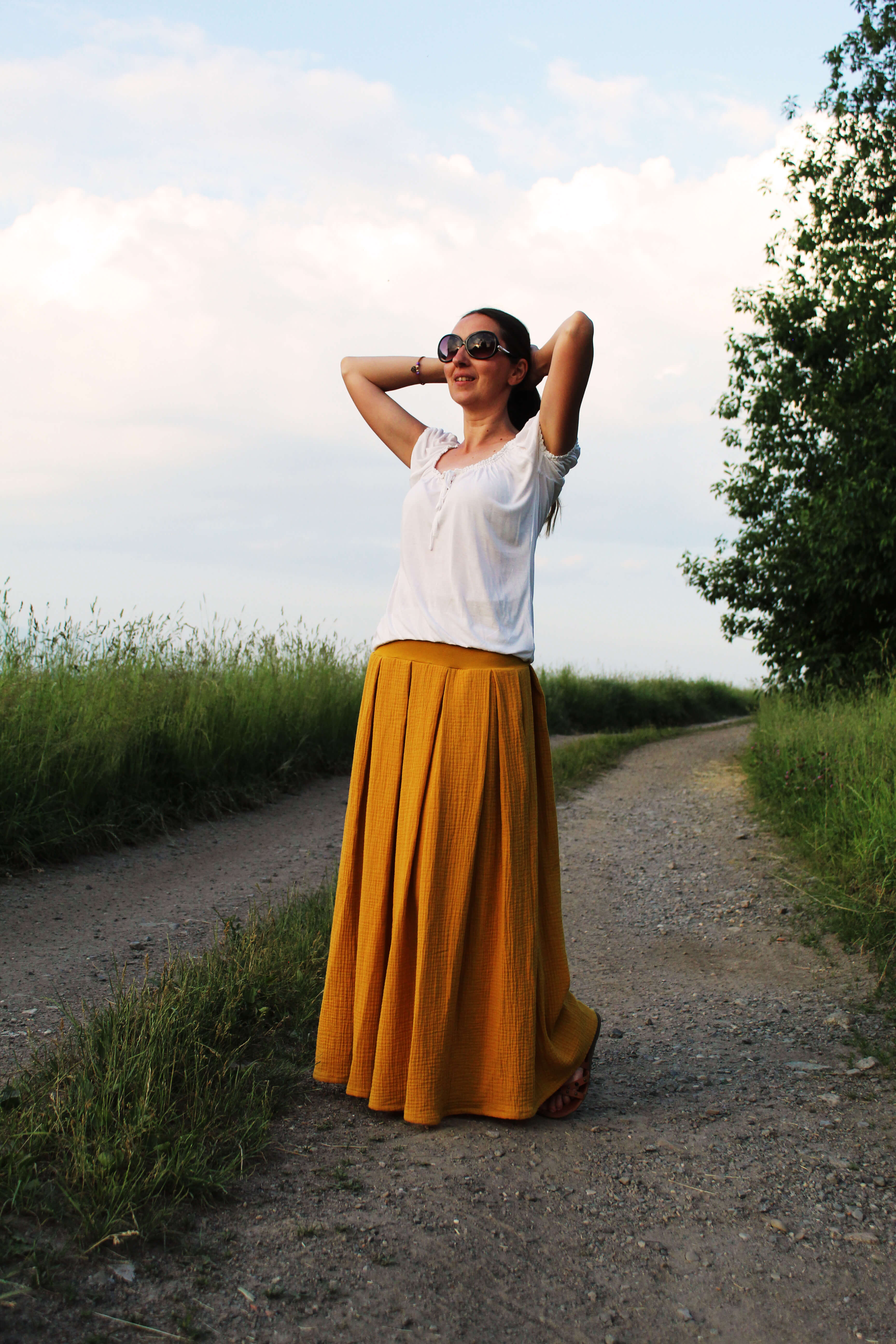 Mušelínová horčicová skladaná sukňa