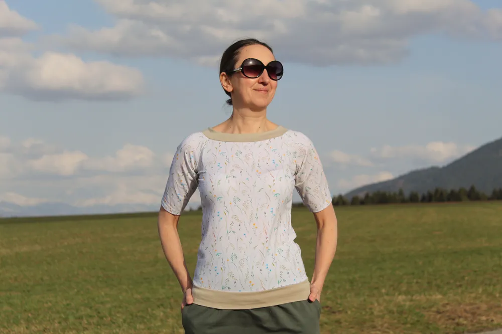 Tričko béžové s rastlinkami