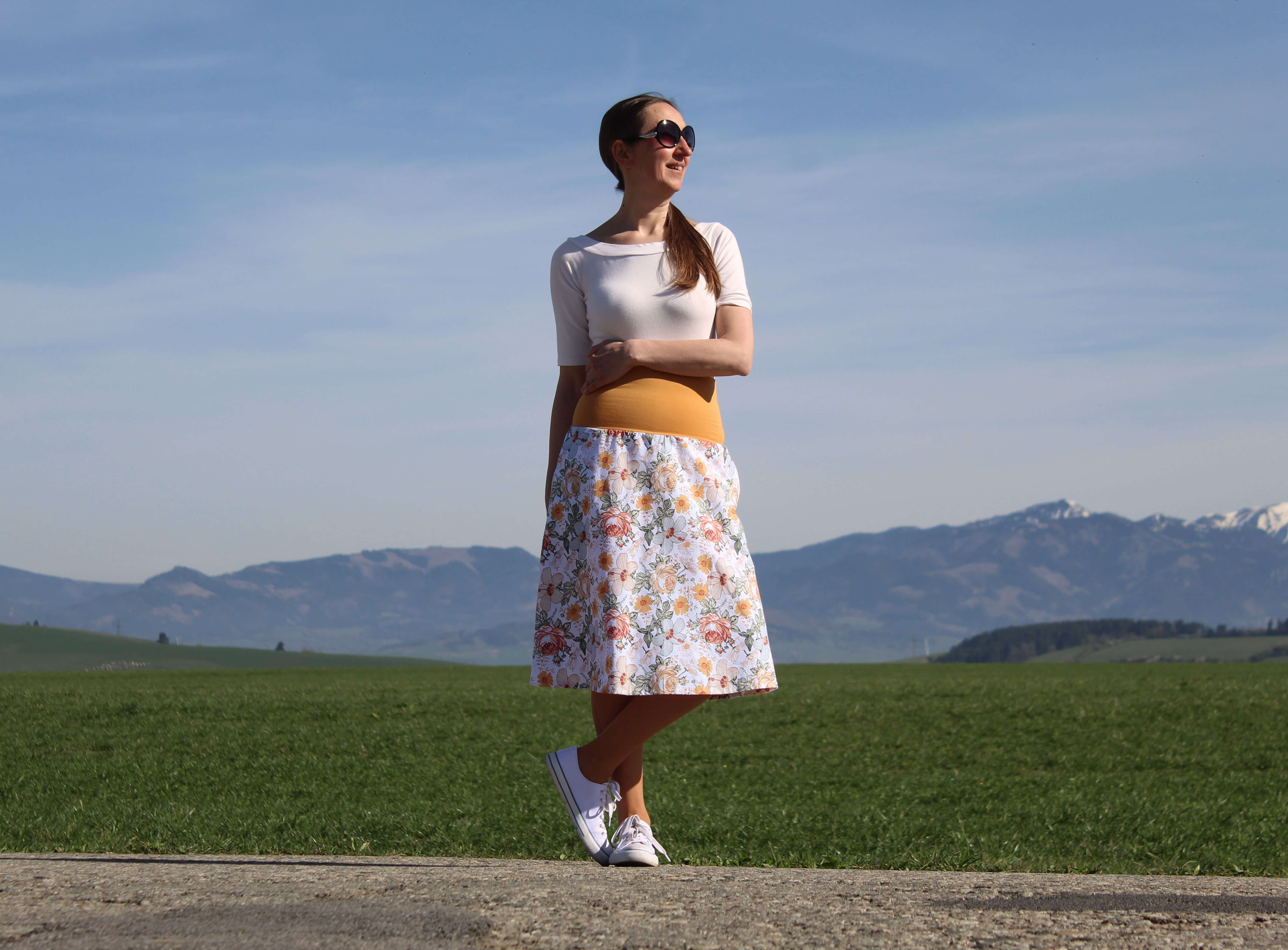 Bavlnená sukňa bielo-horčicová