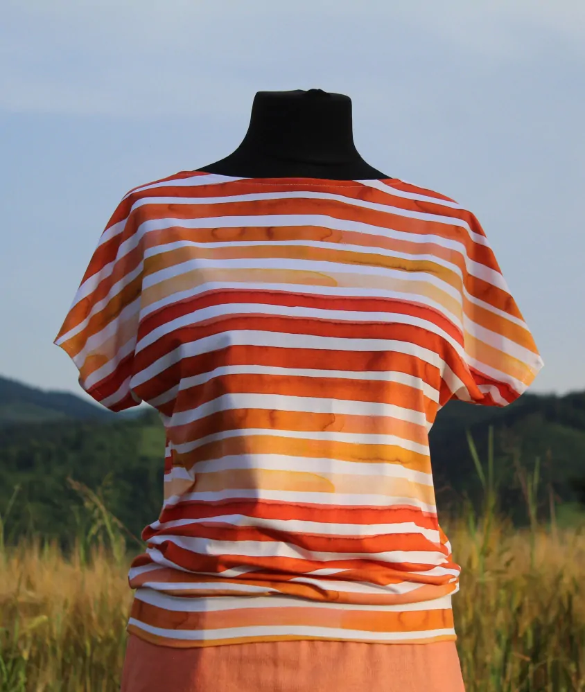 Tričko bielo-žlto-oranžovo-červené pruhy