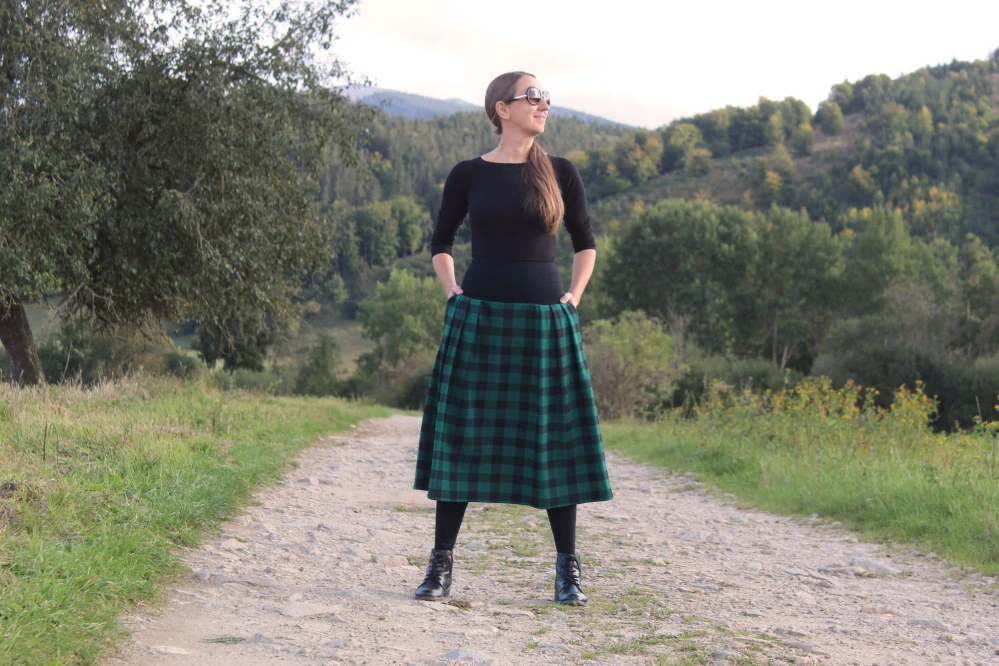 Dlhá sukňa čierno-biele pepitko