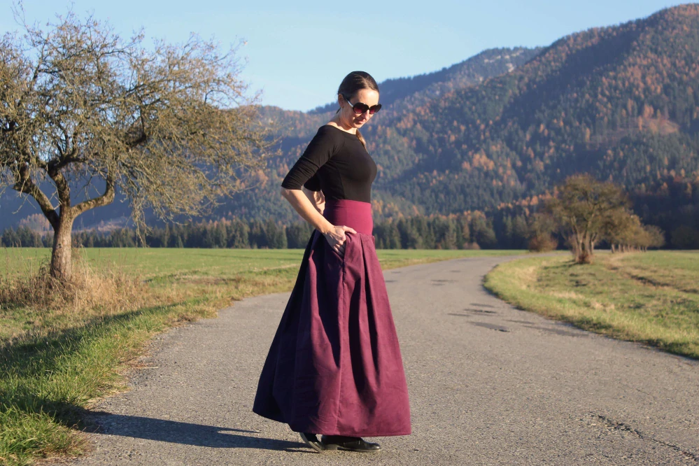 Dlhá "baklažánová" skladaná sukňa