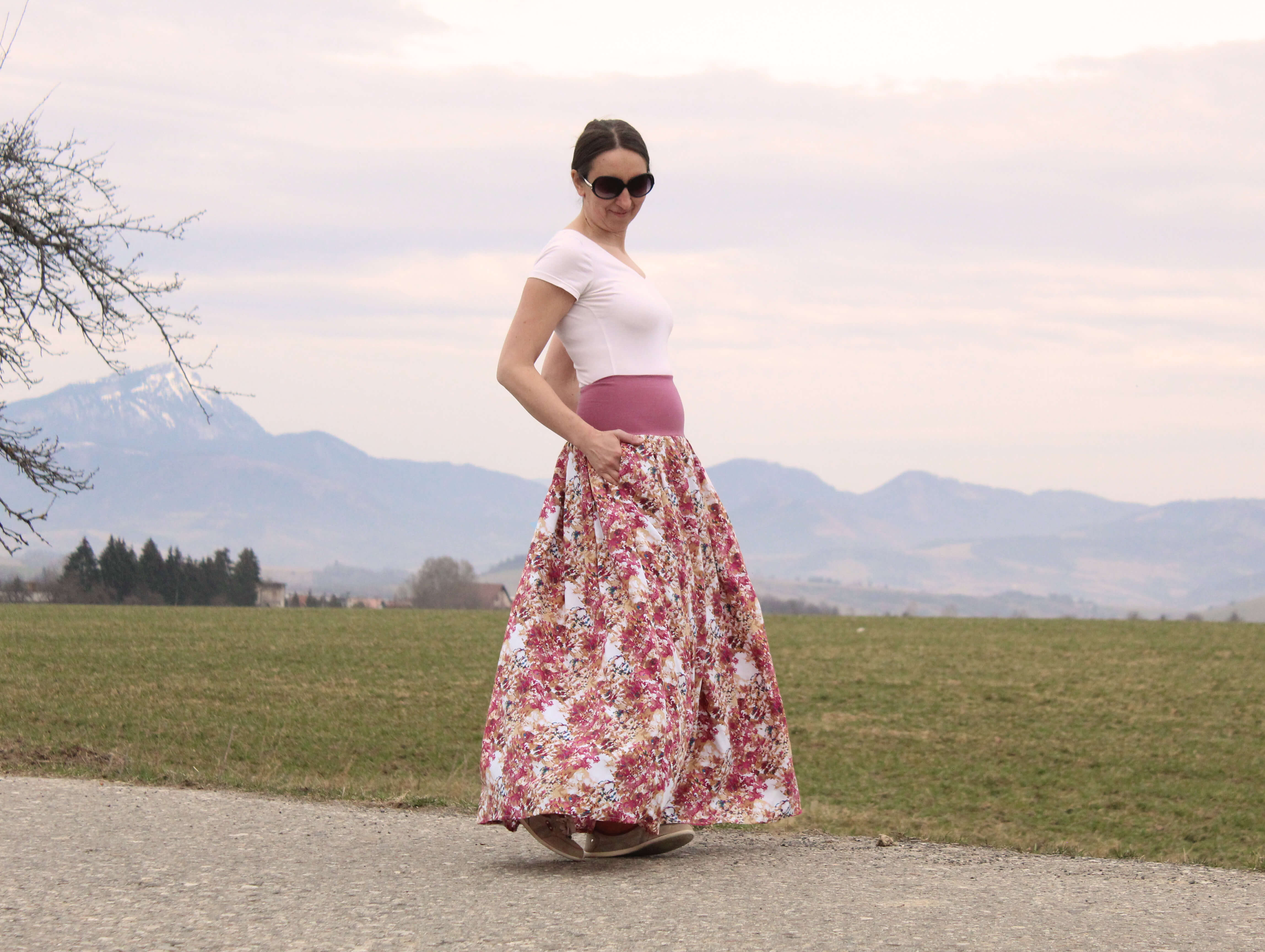 Viskózová sukňa staroružovo-hnedo-biela