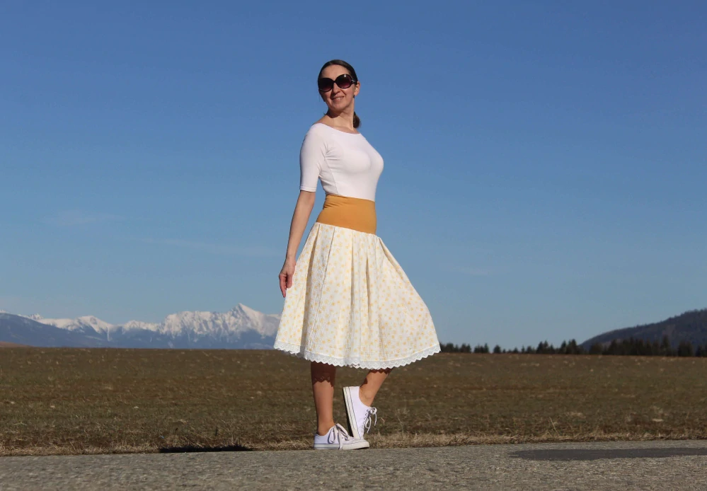 Mušelínová bielo-žltá púpavová sukňa