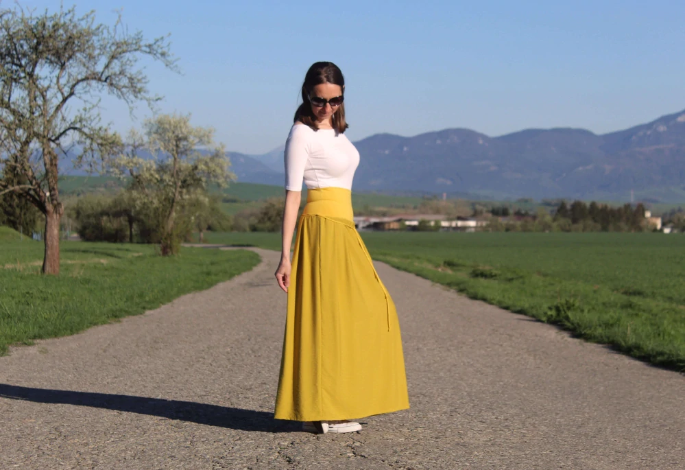Dlhá rovná horčicová sukňa