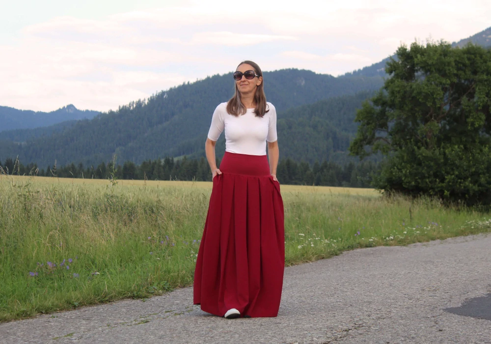 Dlhá "vínová" skladaná sukňa