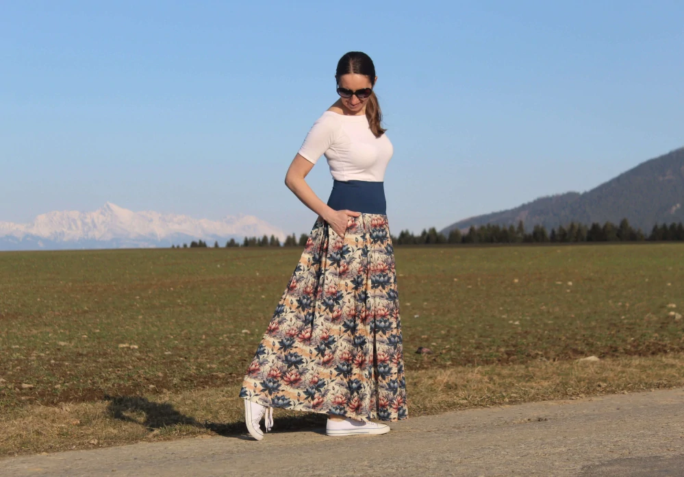 Mušelínová sukňa s lotosmi