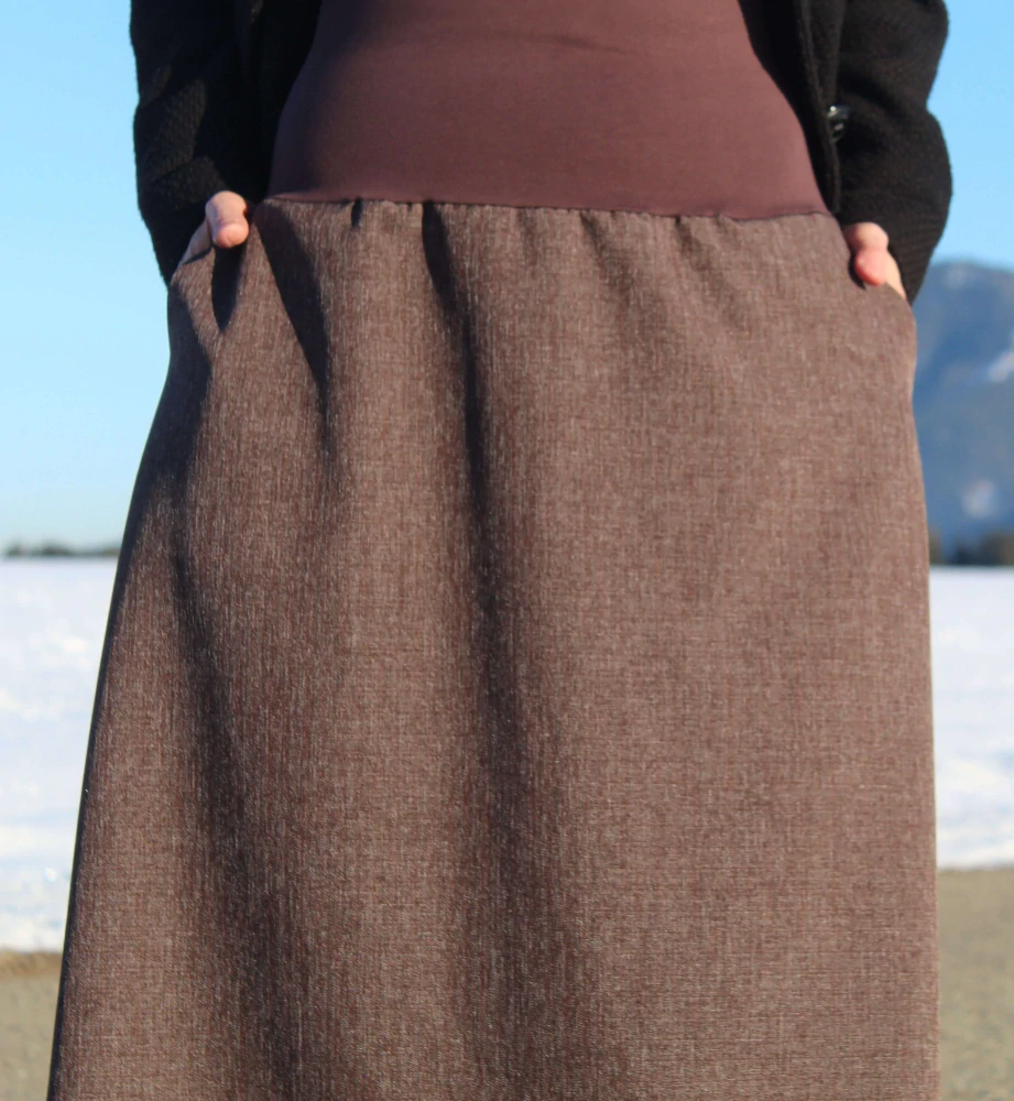 Hnedá trojštvrťová melírovaná áčková sukňa