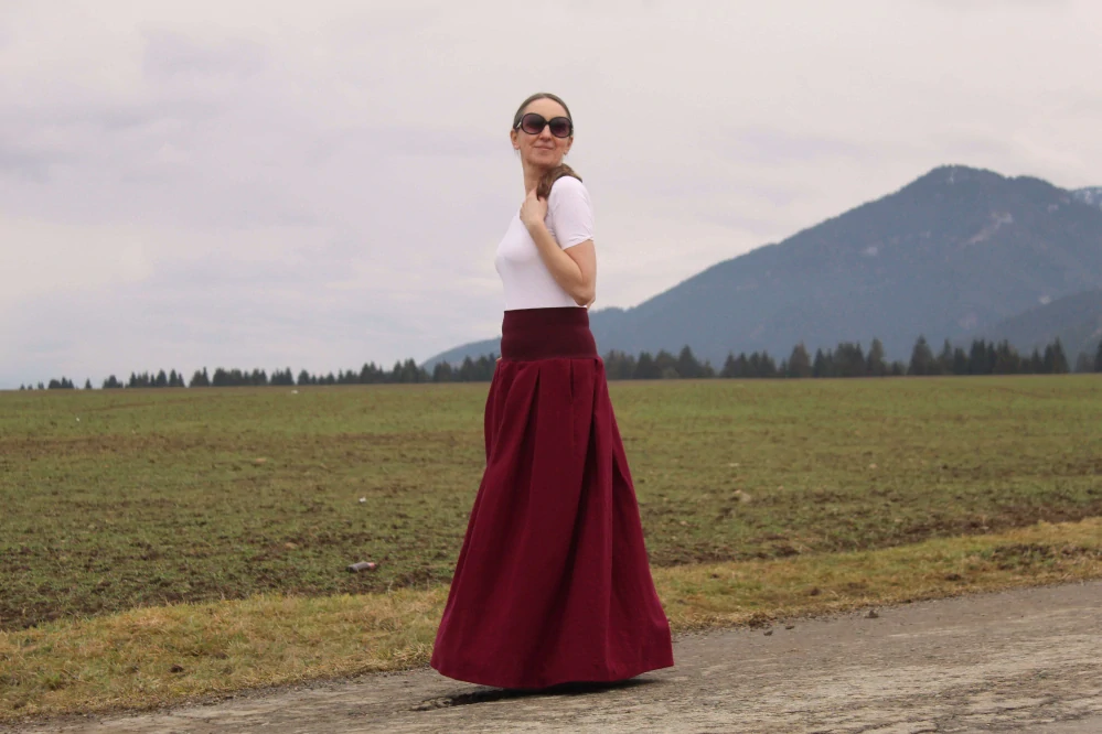 Dlhá skladaná ľanová sukňa vínová