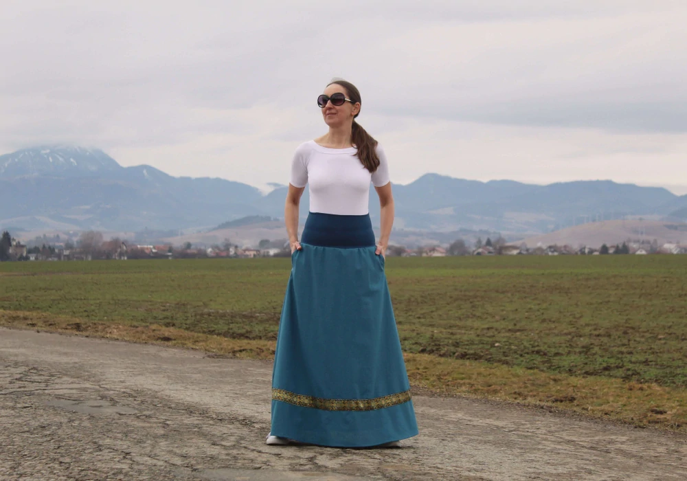 Dlhá tyrkysová ľanová sukňa so stuhou veľ. M